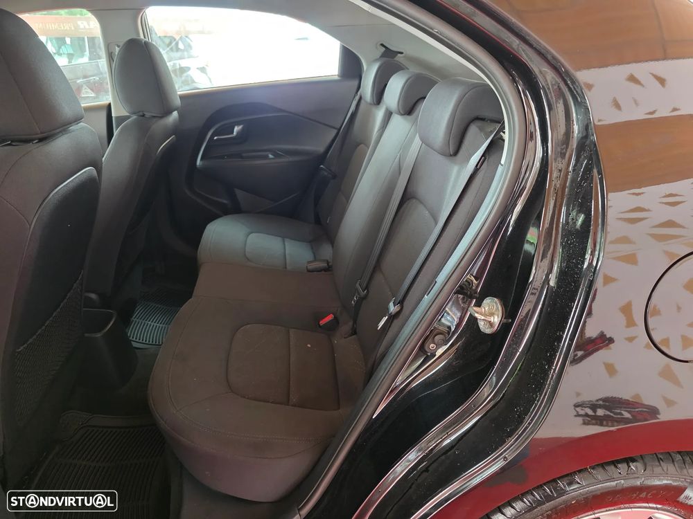Kia Rio 1.1 CRDi - 24