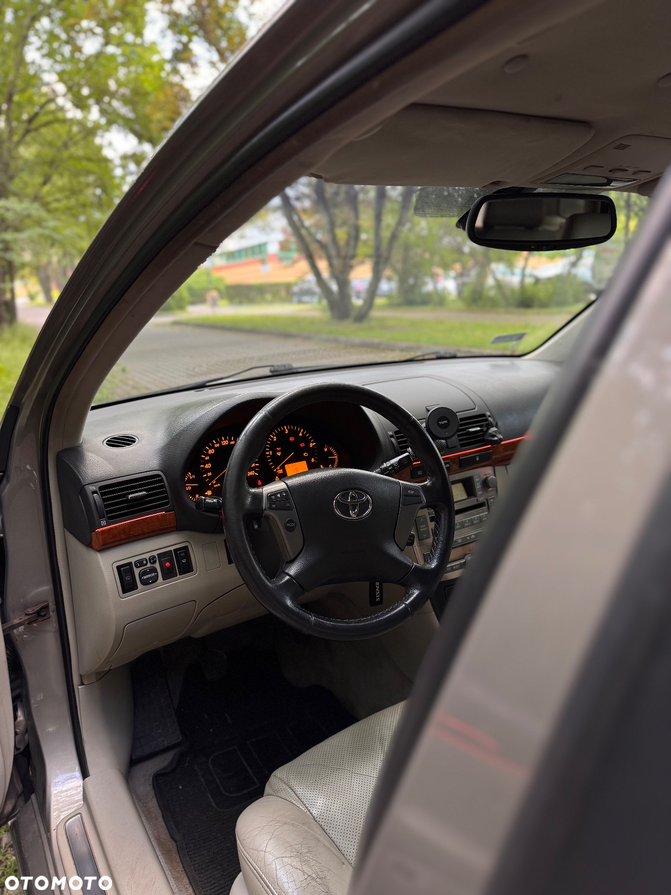 Toyota Avensis - 15