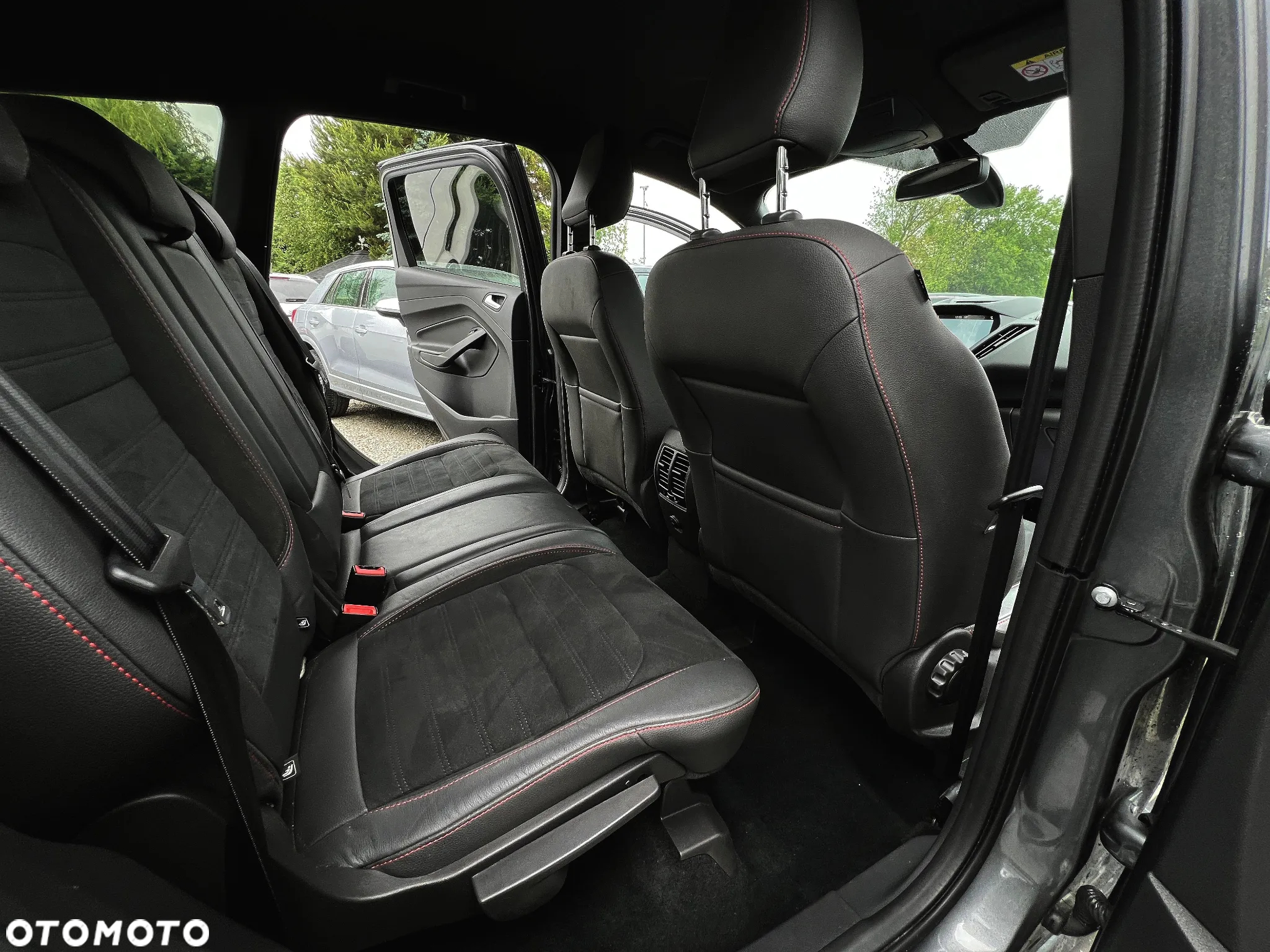Ford Kuga 2.0 TDCi 2x4 ST-Line - 19