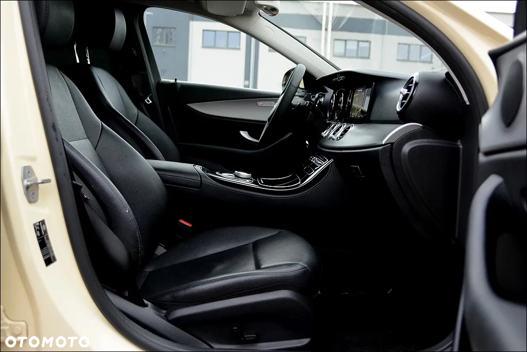 Mercedes-Benz Klasa E 200 d 9G-TRONIC - 25