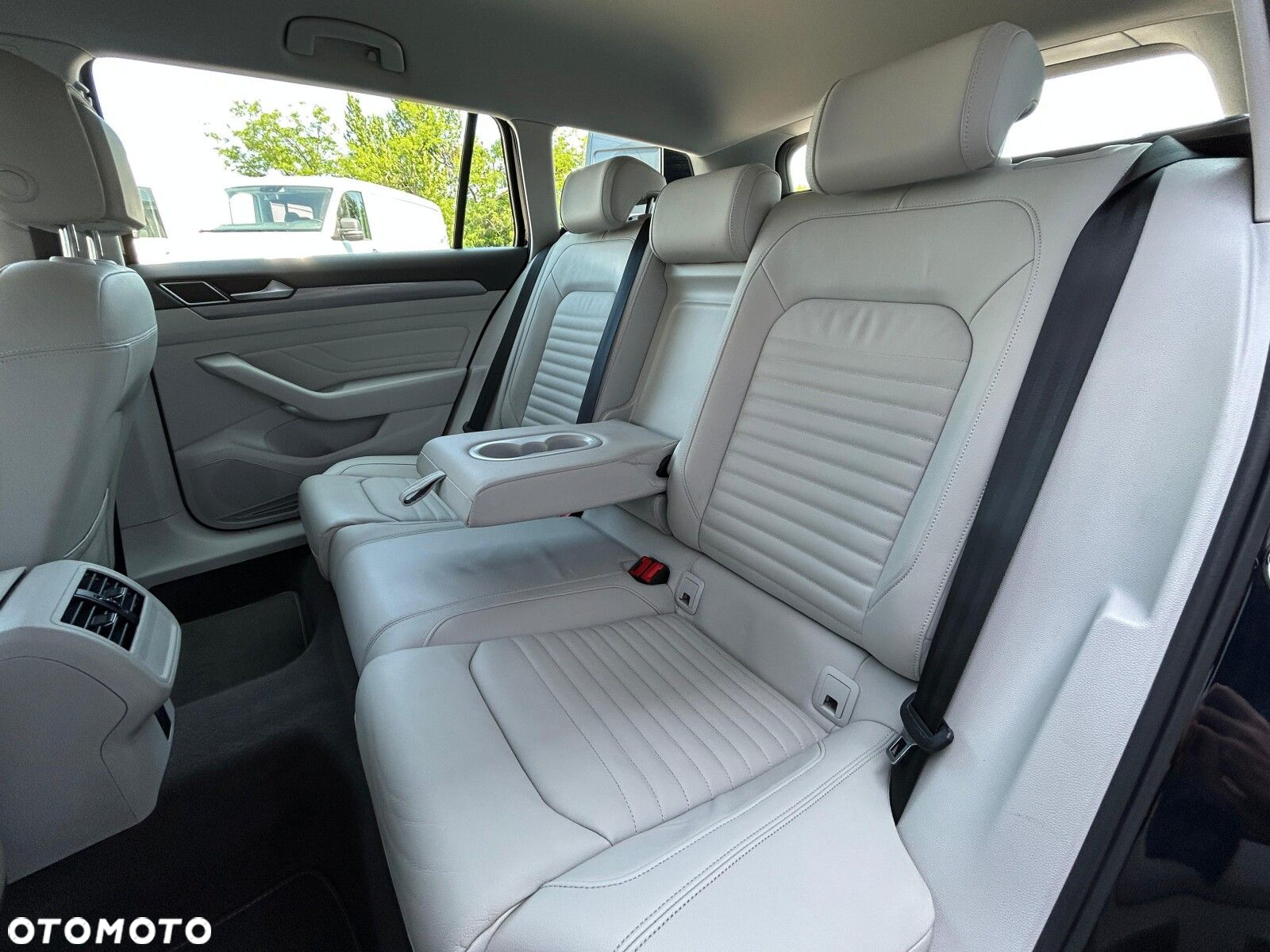 Volkswagen Passat 2.0 TDI EVO Business DSG - 18