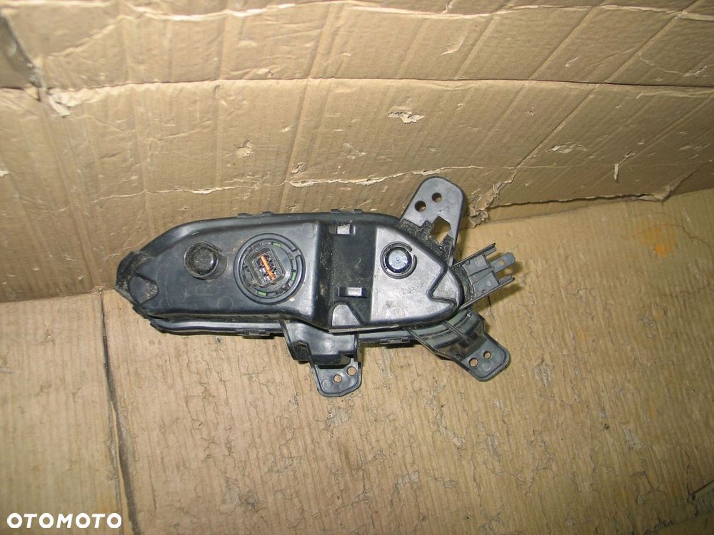 lampa halogen led drl hyundai i30 16-18r. 92208-G41 3pin - 7
