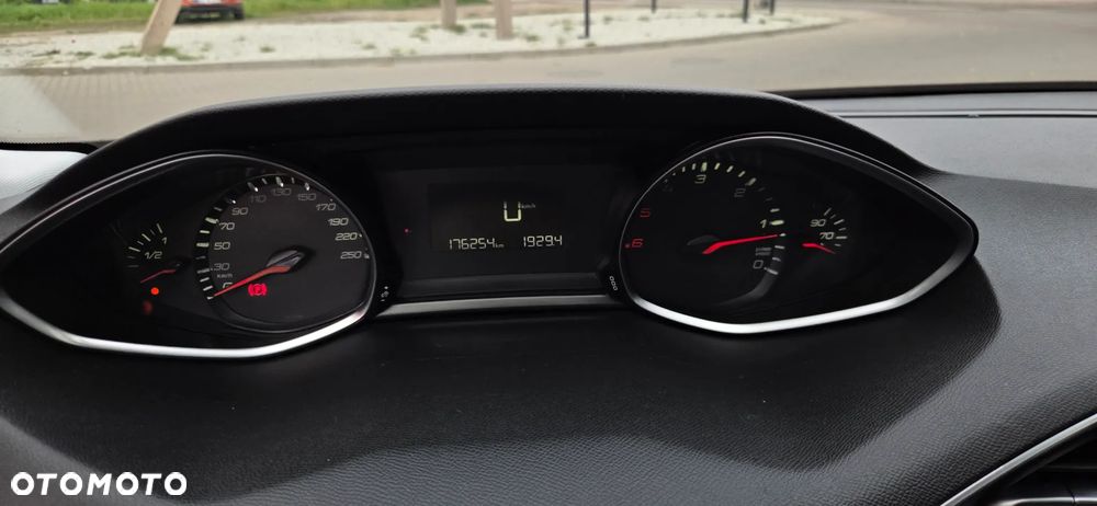 Peugeot 308 BlueHDi FAP 120 Stop & Start Allure - 25