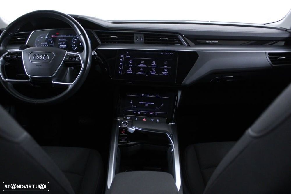 Audi Q8 e-Tron 55 quattro Advanced - 17