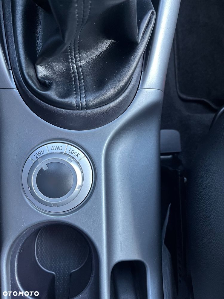 Mitsubishi Outlander - 26