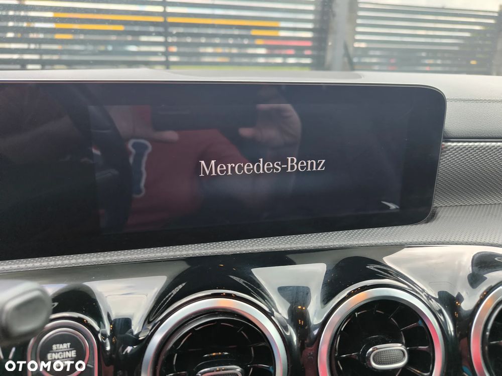Mercedes-Benz CLA - 25