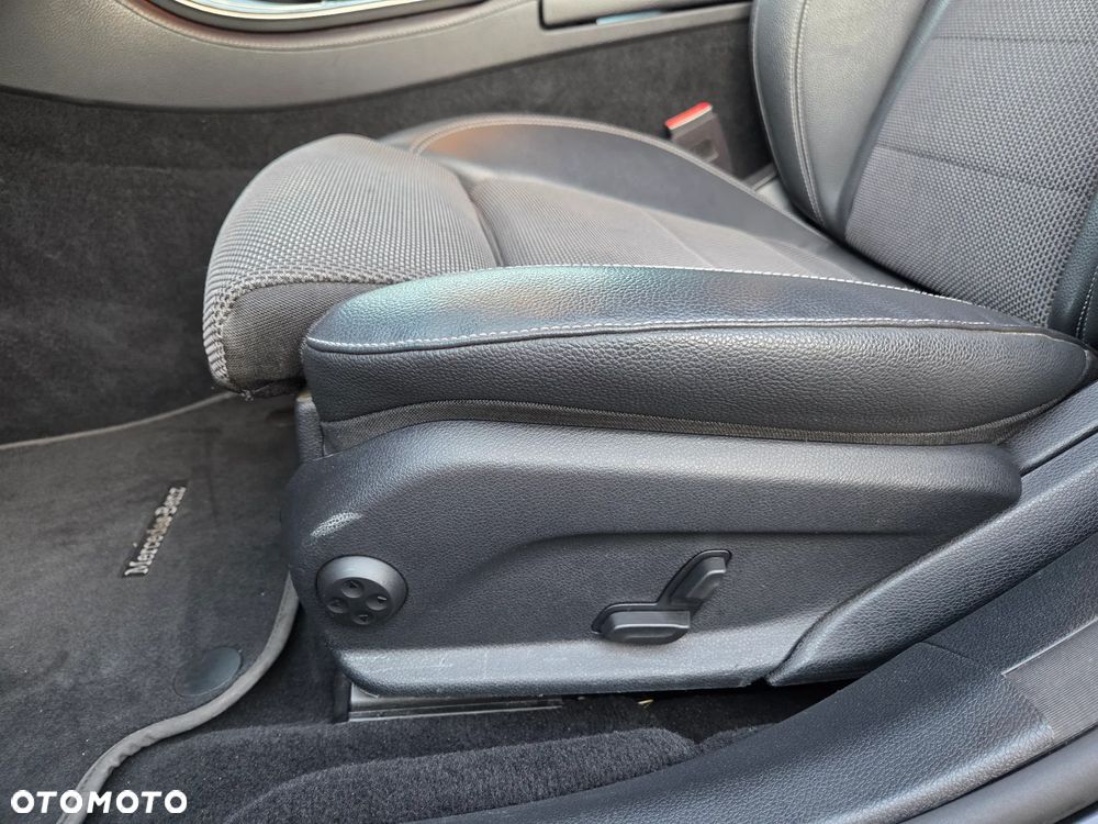 Mercedes-Benz Klasa E 220 d 9G-TRONIC AMG Line - 23