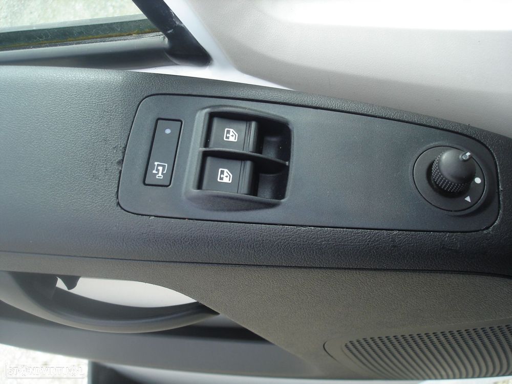 Peugeot Boxer 2.0 BlueHDi 435 L4H3 Premium - 14