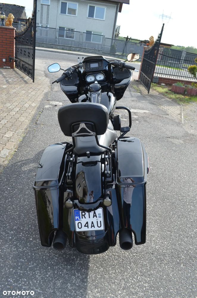 Harley-Davidson Touring Street Glide - 34