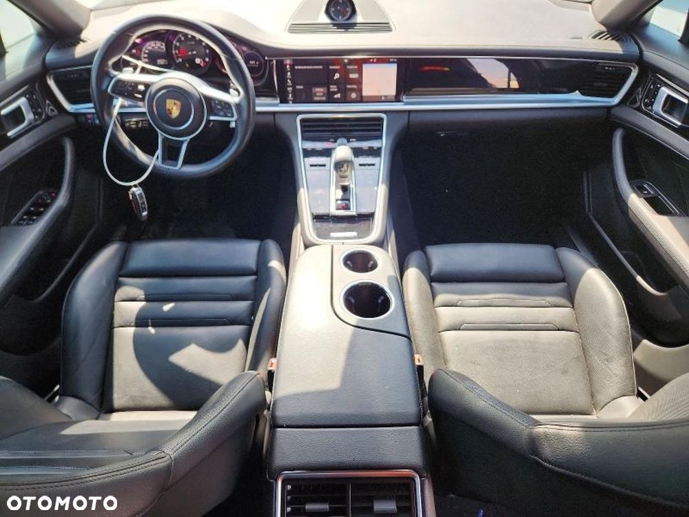 Porsche Panamera - 9