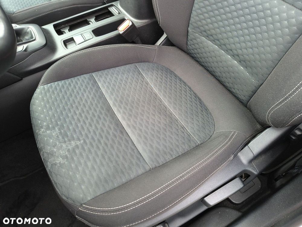 Ford Kuga - 13