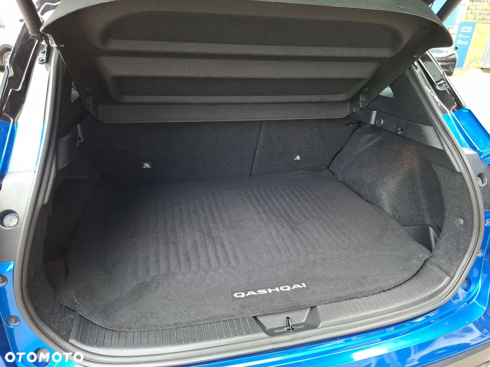 Nissan Qashqai 1.3 DIG-T 4x4 MHEV Xtronic Tekna+ - 29