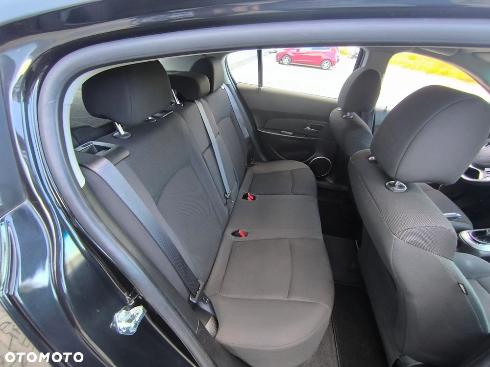 Chevrolet Cruze 1.6 LS - 22