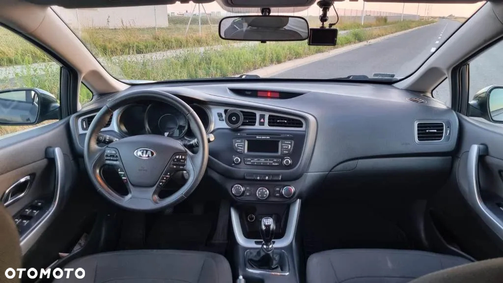 Kia Ceed Cee'd 1.6 CRDi XL - 4