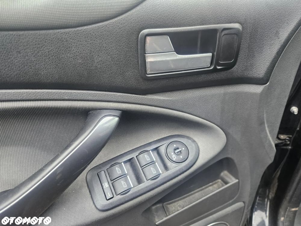 Ford Kuga 2.0 TDCi 4x4 Titanium - 14