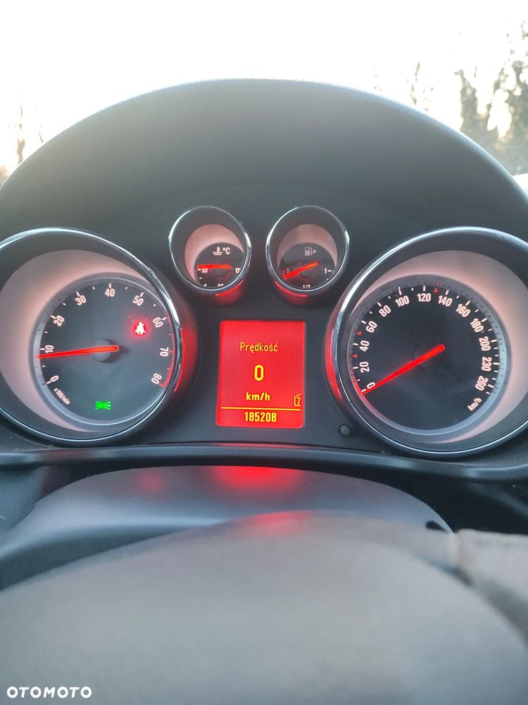 Opel Insignia 2.0 Turbo Edition - 16