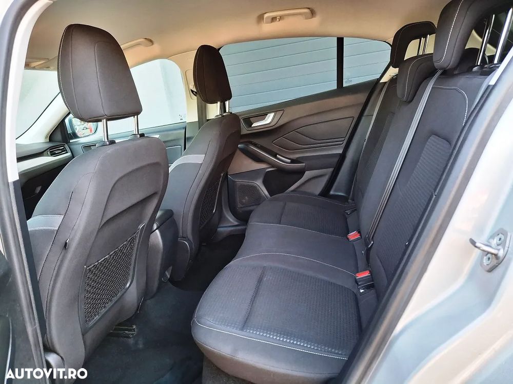Ford Focus 1.5 EcoBlue Connected - 9