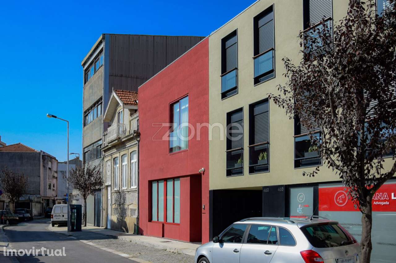 Prédio Para Recuperar junto à Brito Capelo - Grande imagem: 3/25