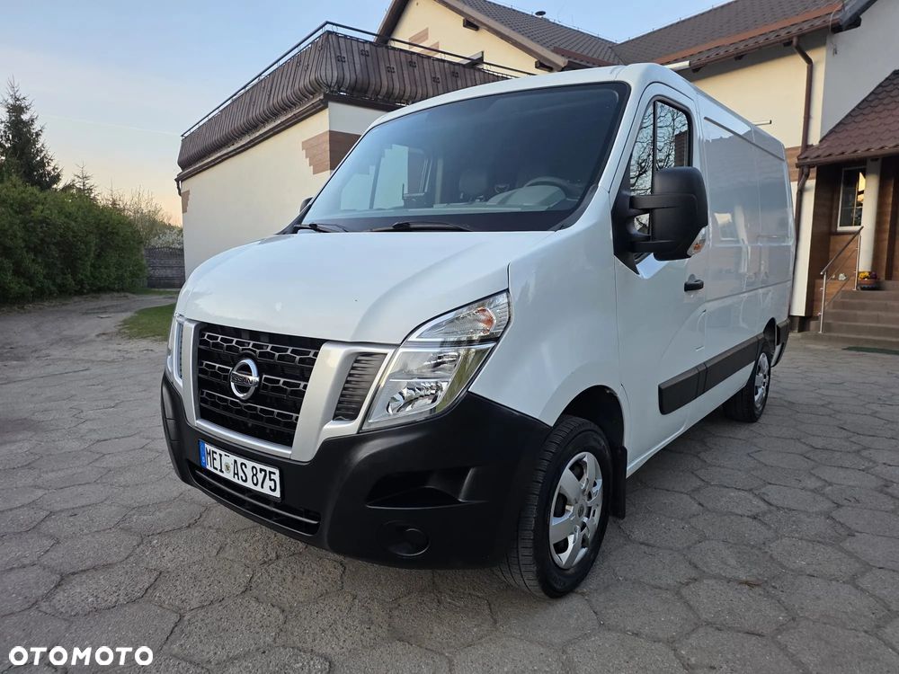 Nissan NV400 - 1
