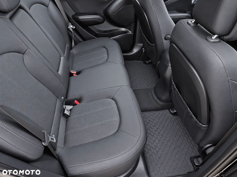 Hyundai ix35 2.0 CRDi 4WD Premium - 17