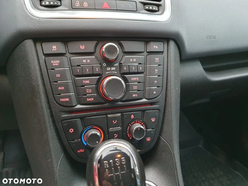Opel Meriva - 12