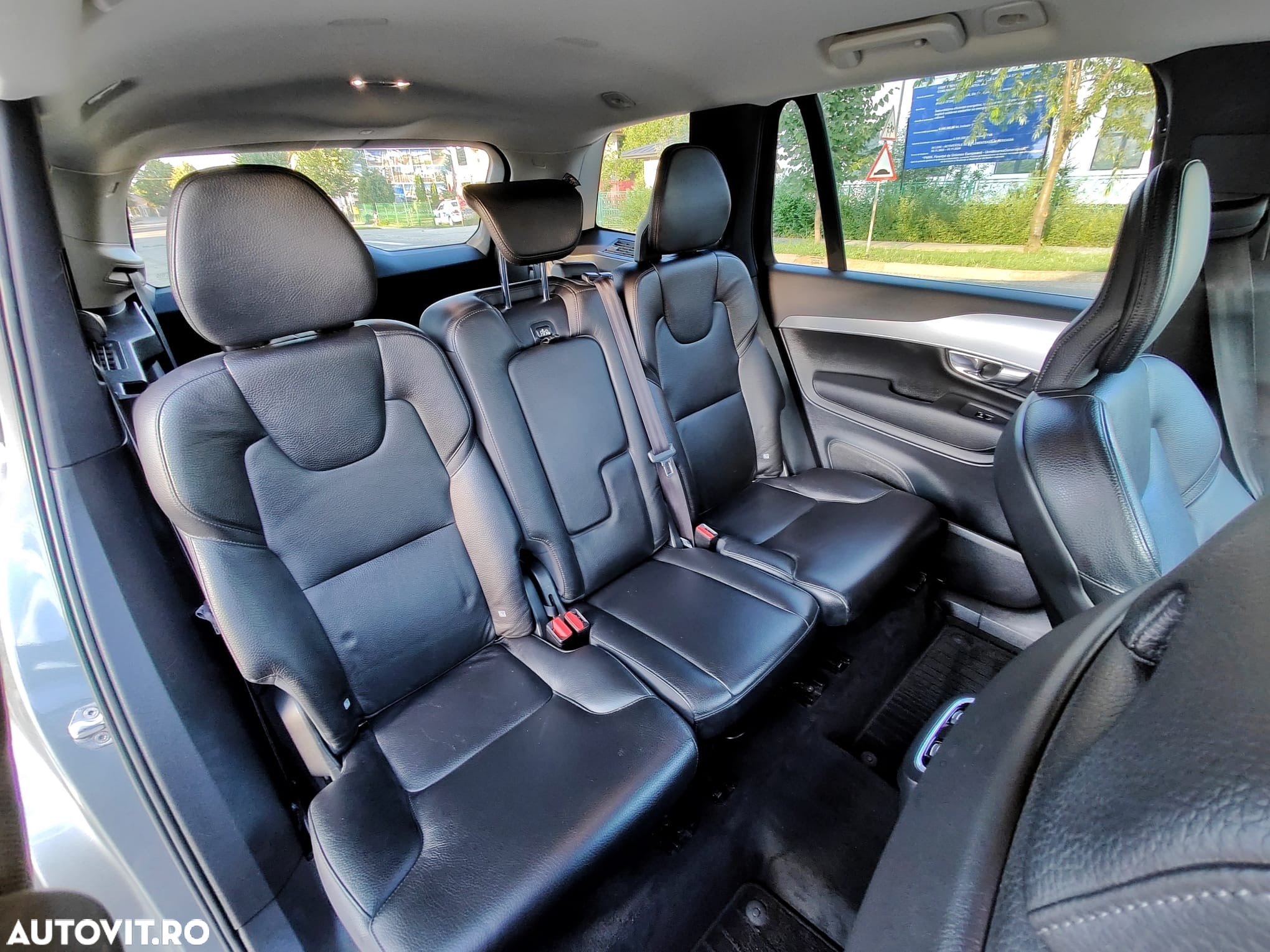 Volvo XC 90 D5 AWD Momentum - 8