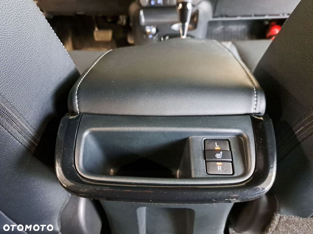 Toyota Hilux - 37