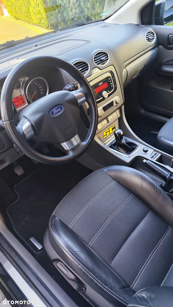 Ford Focus 2.0 16V Titanium - 20