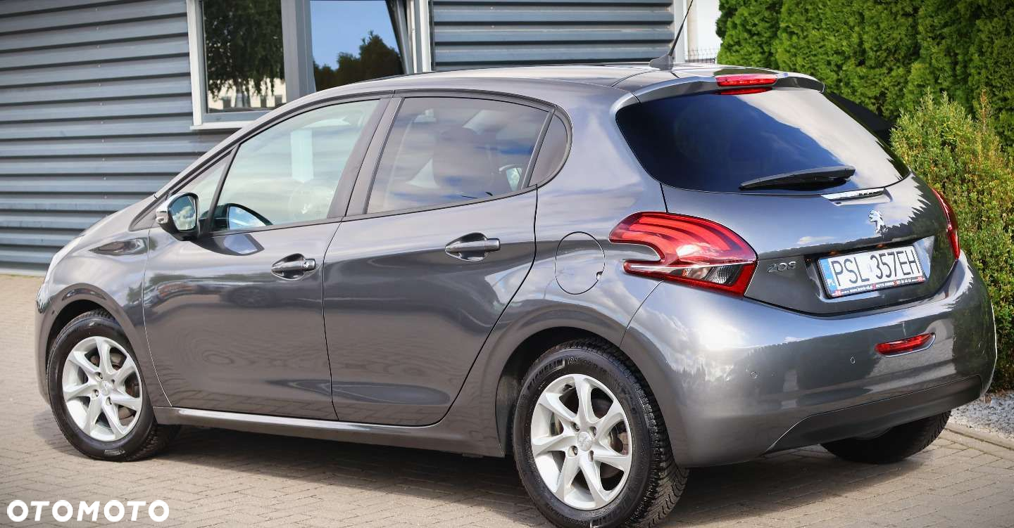 Peugeot 208 - 5