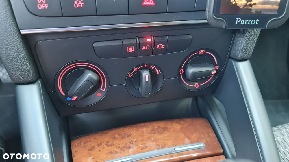 Audi A3 3-drzwiowe 2.0 TDI DPF Ambiente - 20
