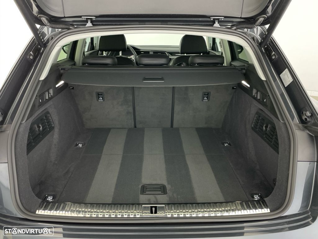 Audi Q8 e-Tron 55 quattro Advanced - 13