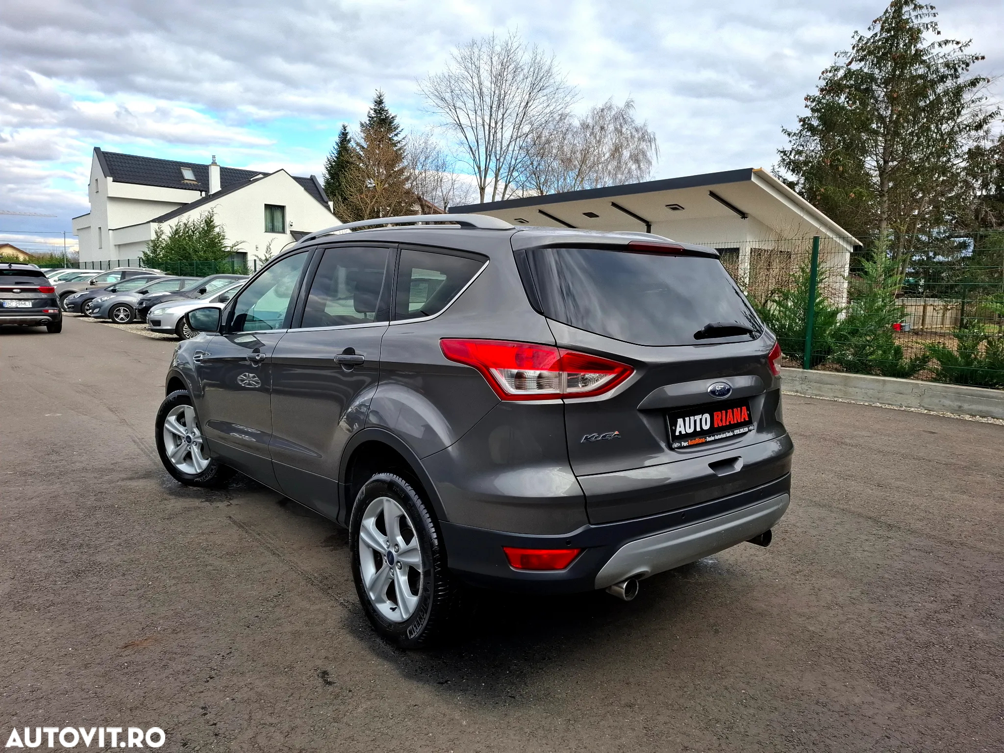 Ford Kuga 2.0 TDCi 2x4 Individual - 2