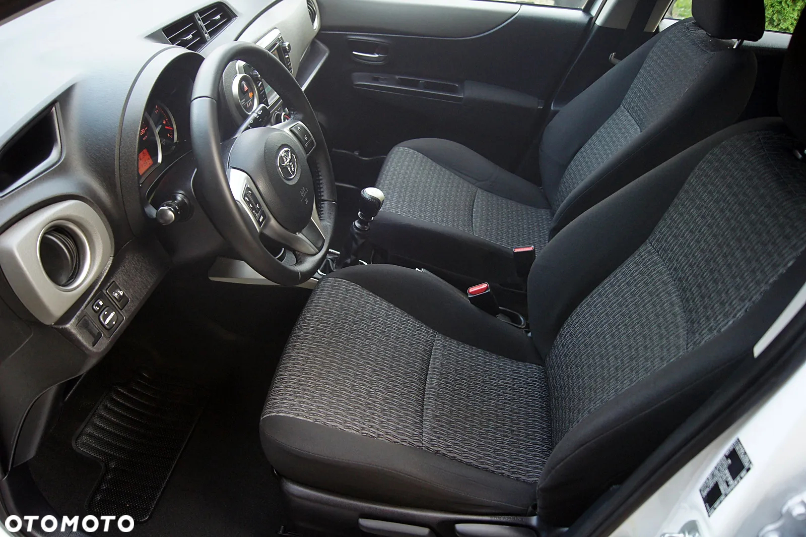 Toyota Yaris 1.33 VVT-i Style - 21