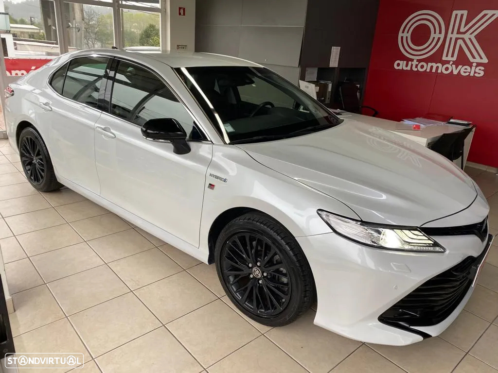 Toyota Camry 2.5 Hybrid Luxury - 4
