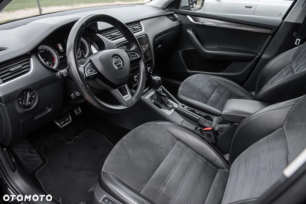 Skoda Octavia Scout 2.0 TDI 4x4 DSG - 6