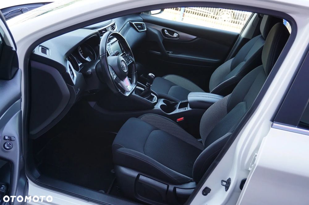 Nissan Qashqai 1.3 DIG-T N-Connecta - 20