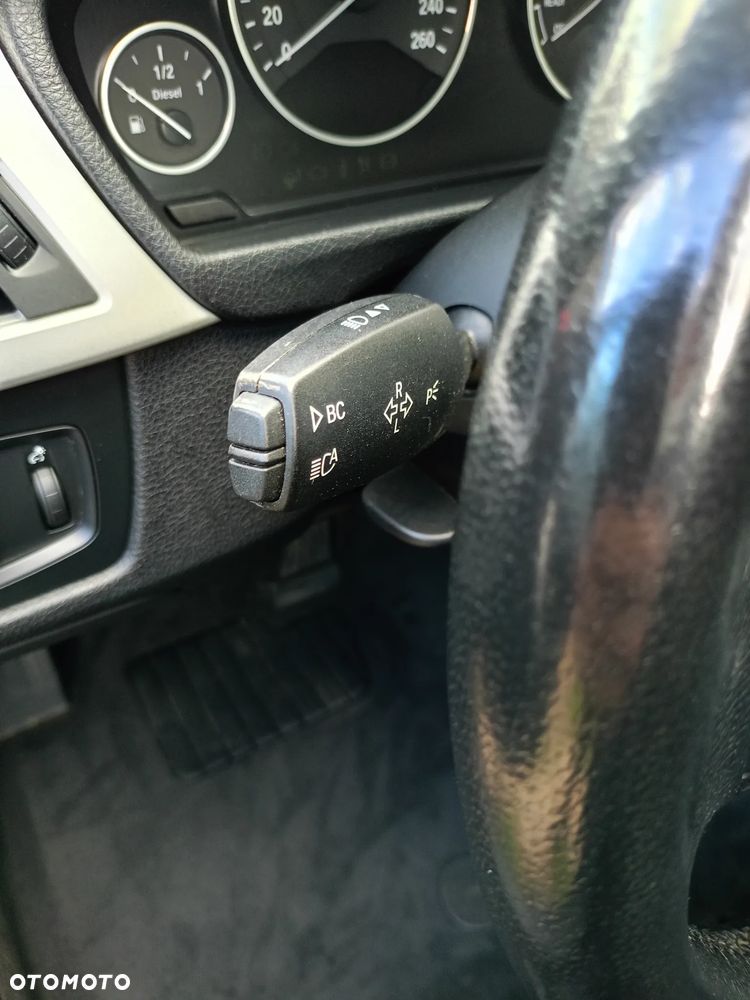 BMW Seria 3 320d - 14