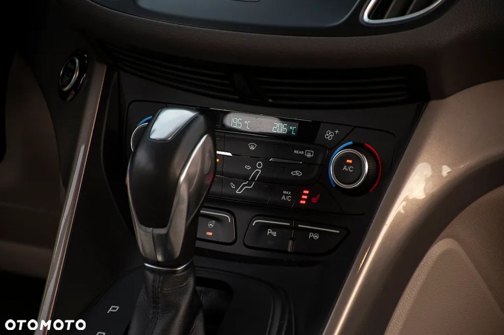 Ford C-MAX ver-1-5-ecoboost-titanium - 20