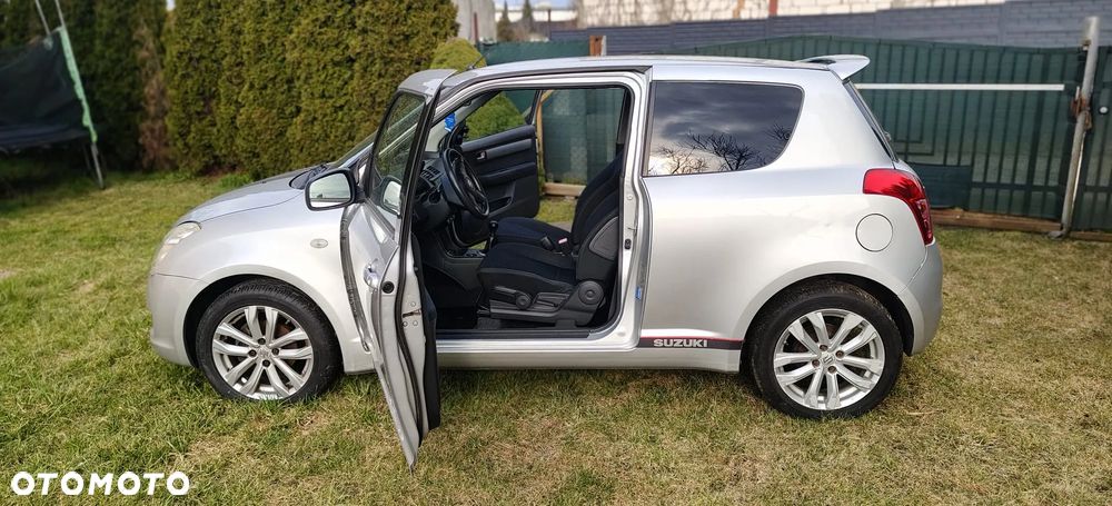 Suzuki Swift 1.3 Sunlight Edition - 26