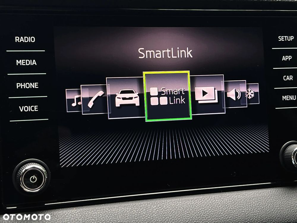 Skoda Karoq 1.6 TDI SCR DSG Style - 24