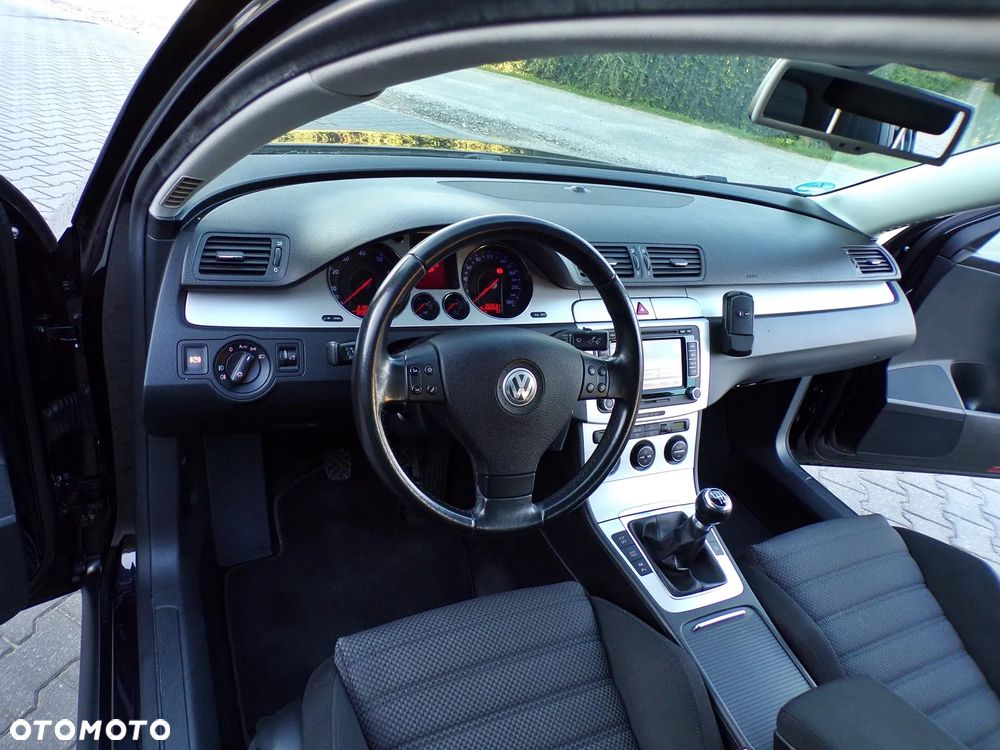 Volkswagen Passat 1.8 TSI Highline - 15
