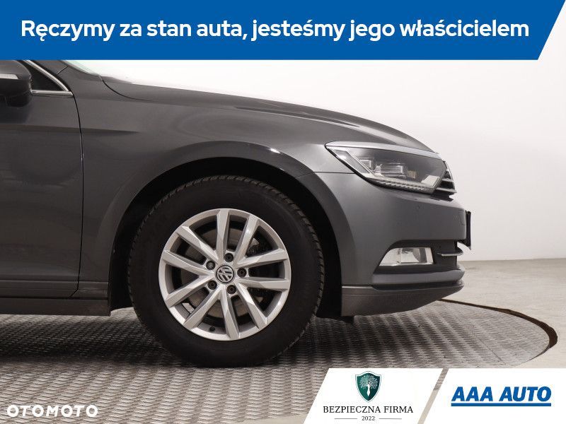 Volkswagen Passat - 17