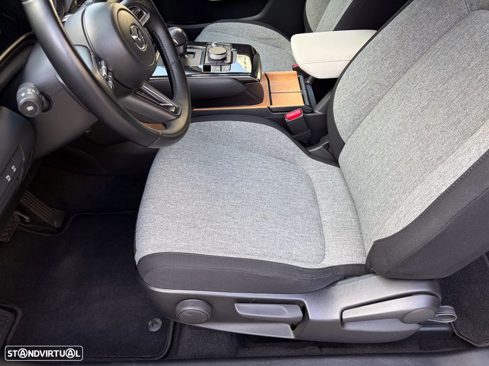 Mazda MX-30 e-SKYACTIV EXCLUSIVE-LINE - 28