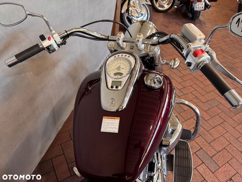 Suzuki VL 800 Volusia - Boulevard C50 - 16