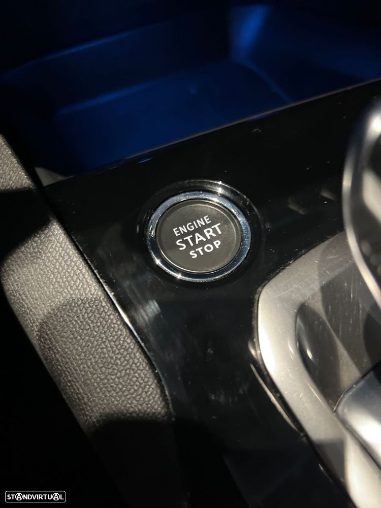 Peugeot 3008 1.6 Hybrid Active Pack e-EAT8 - 26