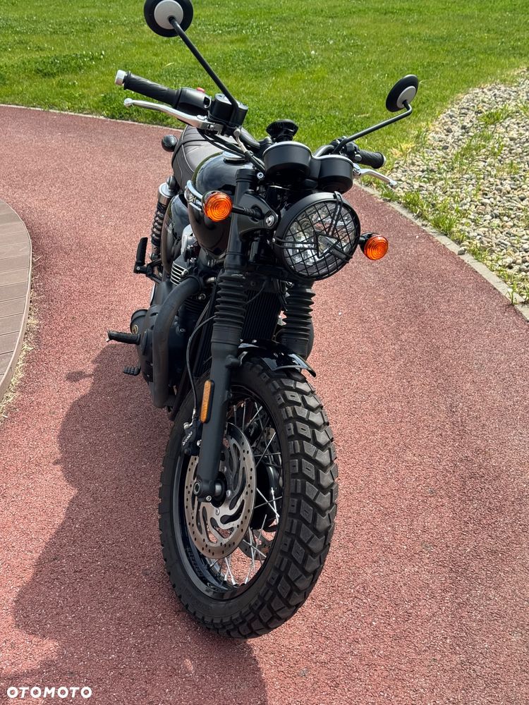 Triumph Bonneville - 6