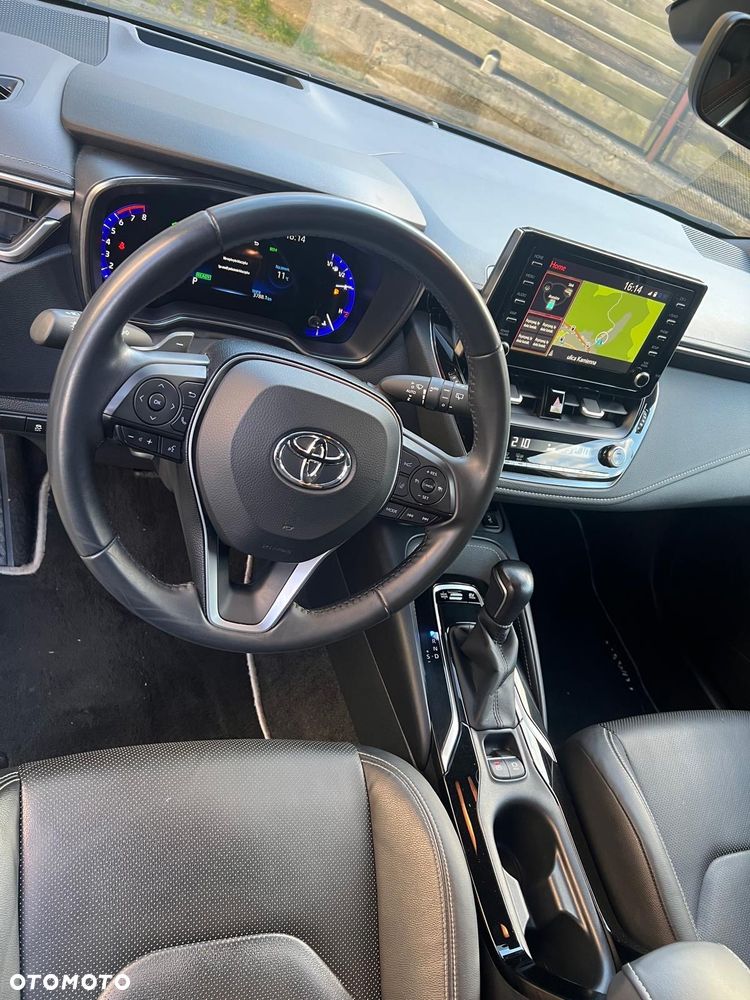 Toyota Corolla 2.0 Hybrid Executive - 17