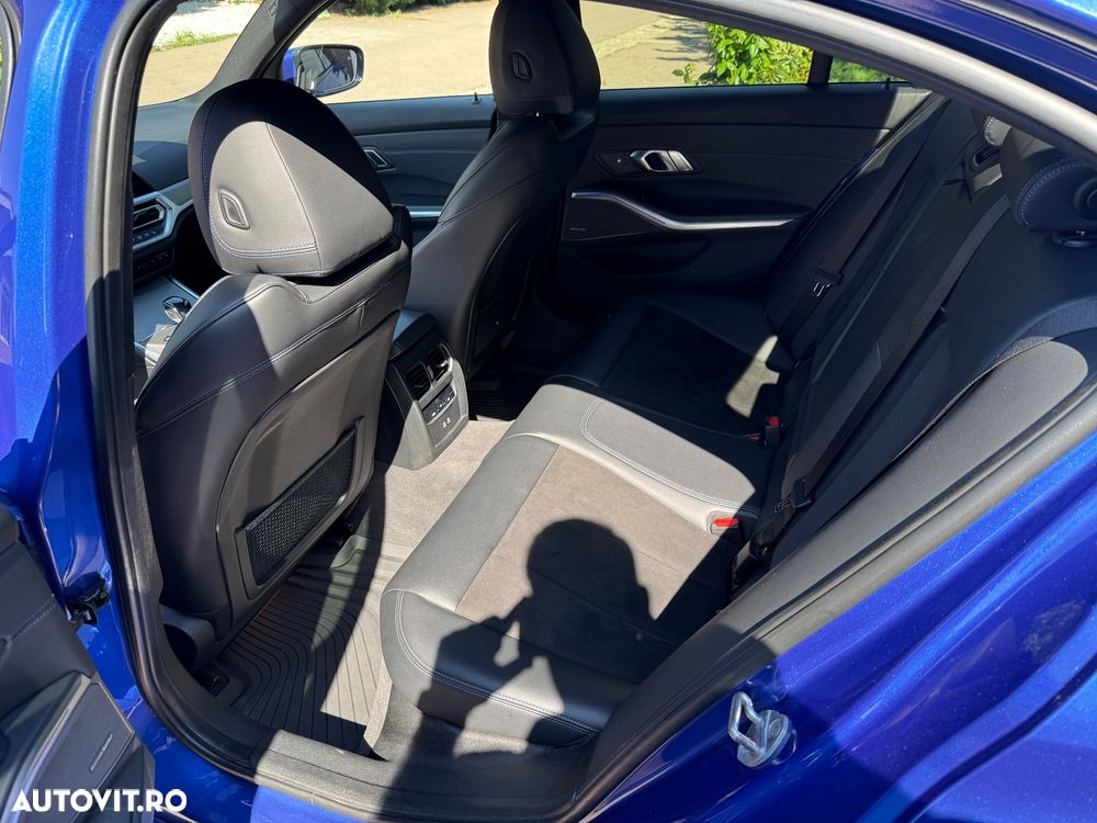 BMW Seria 3 330i xDrive Aut. M Sport - 6