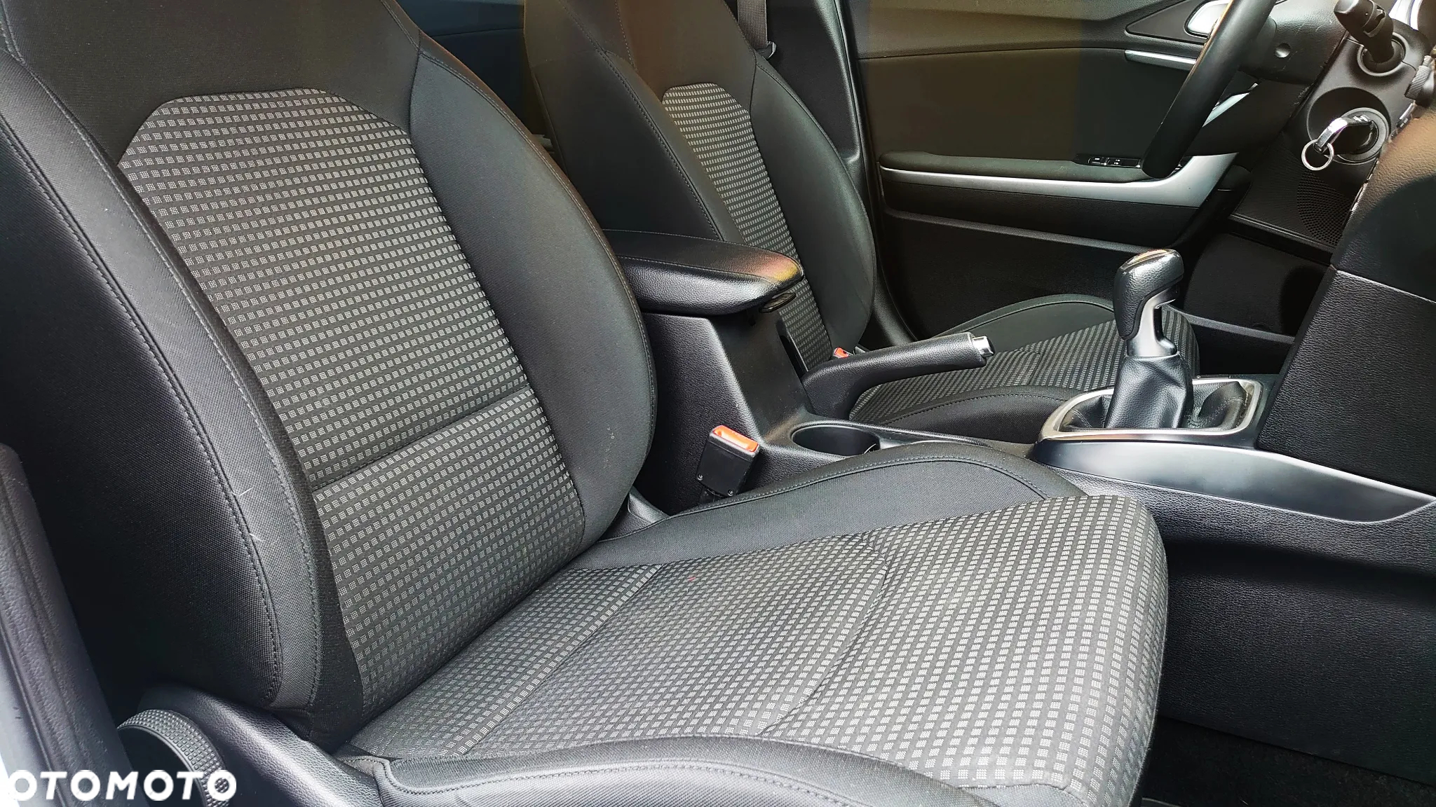Kia Ceed 1.4 L - 12