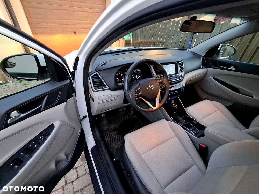 Hyundai Tucson - 8